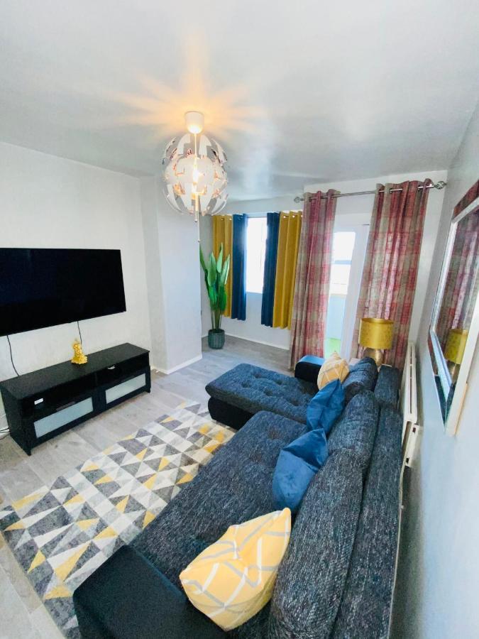Bright, Spacious, Modern Interior Decor 2 Bedrooms Apartment With Amazing Views London Bagian luar foto