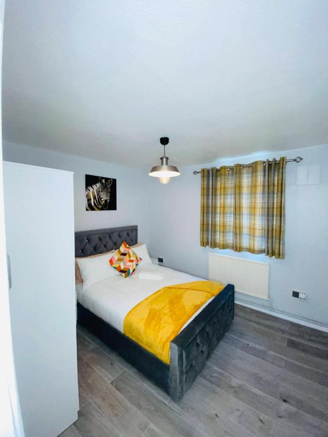 Bright, Spacious, Modern Interior Decor 2 Bedrooms Apartment With Amazing Views London Bagian luar foto