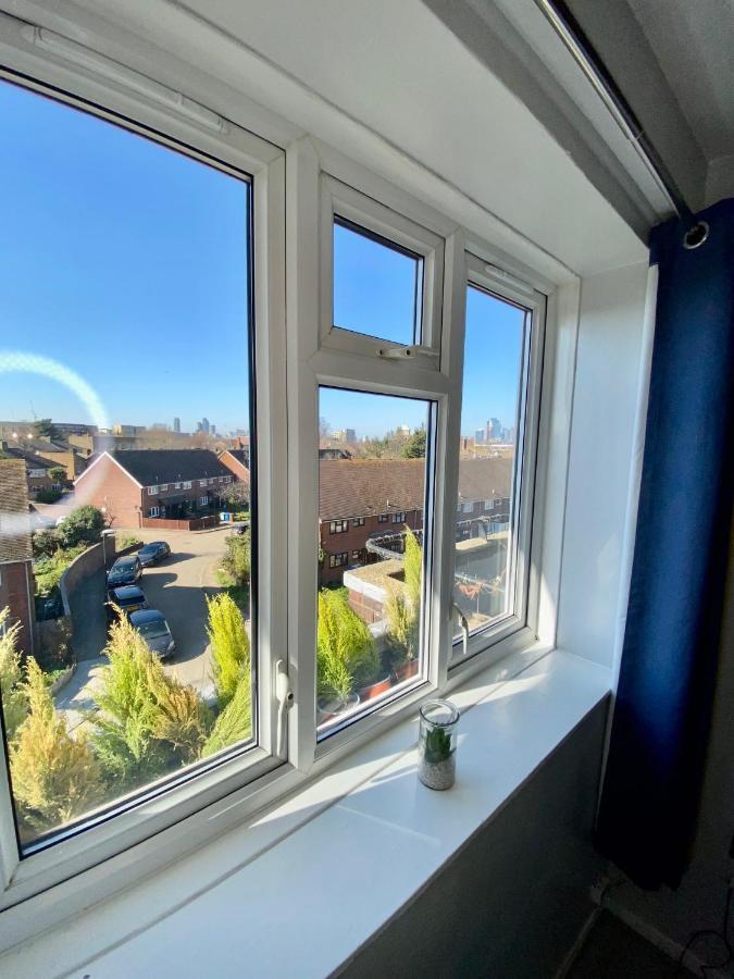 Bright, Spacious, Modern Interior Decor 2 Bedrooms Apartment With Amazing Views London Bagian luar foto
