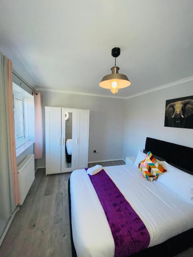 Bright, Spacious, Modern Interior Decor 2 Bedrooms Apartment With Amazing Views London Bagian luar foto