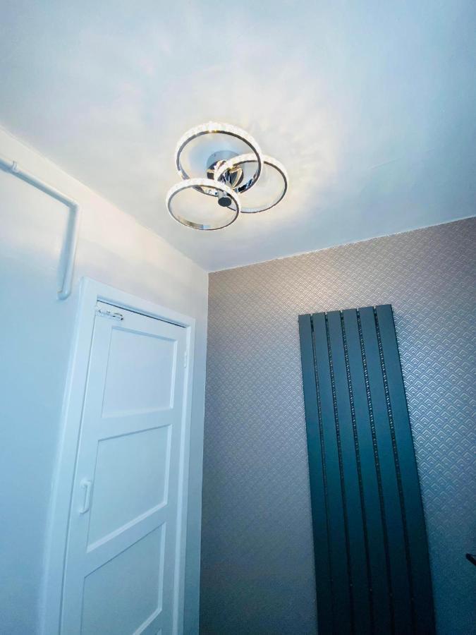 Bright, Spacious, Modern Interior Decor 2 Bedrooms Apartment With Amazing Views London Bagian luar foto